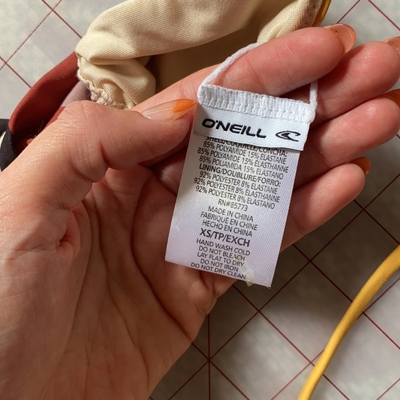 O’Neill 2 piece bikini high waisted cheeky bottom - Picture 3 of 5